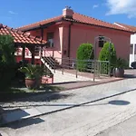 In Fuer 4 Personen Mit Terrasse By Interhome Apartman