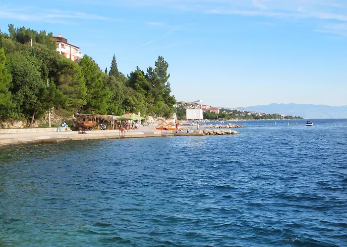 In Fuer 4 Personen Mit Terrasse By Interhome Apartmán Crikvenica