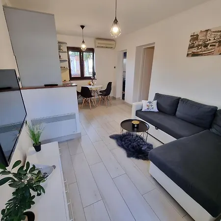In Crikvenica Fuer 4 Personen Mit Terrasse By Interhome
